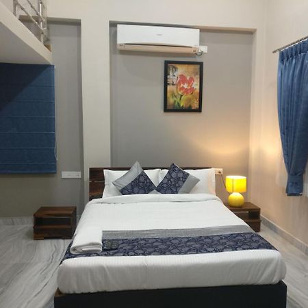 Misty Lake Guest House ไฮเดอราบัด ภายนอก รูปภาพ