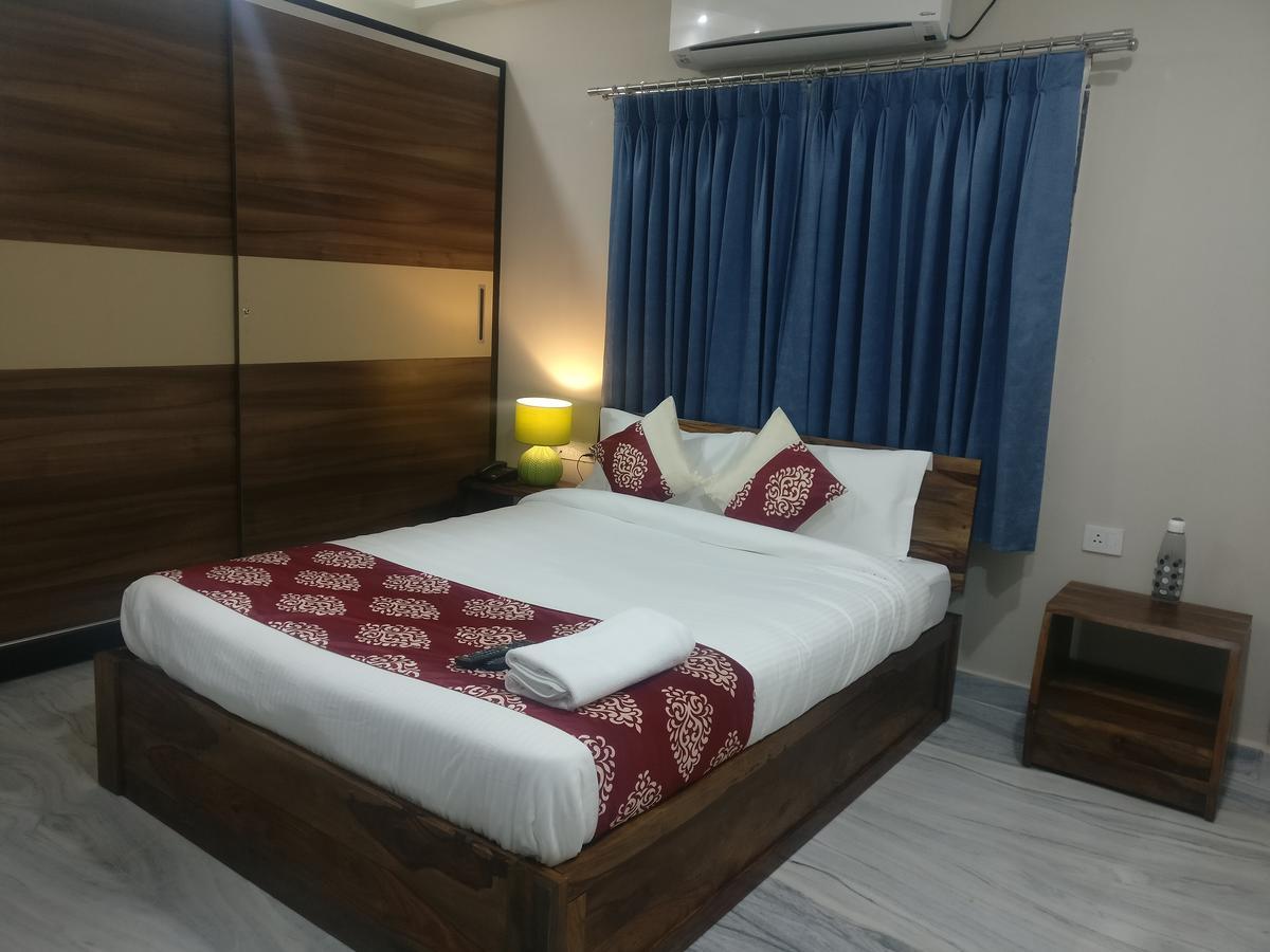 Misty Lake Guest House ไฮเดอราบัด ภายนอก รูปภาพ