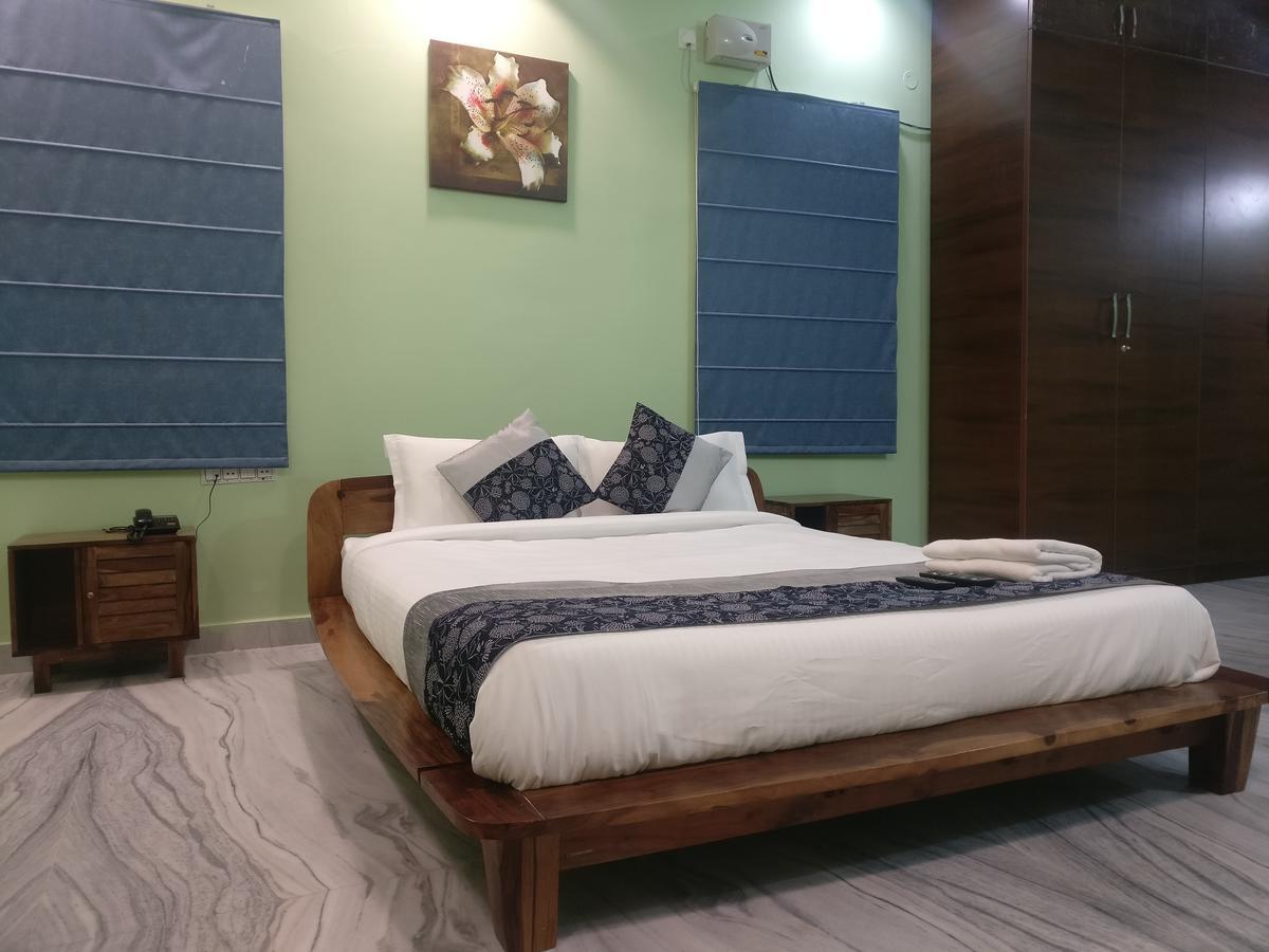 Misty Lake Guest House ไฮเดอราบัด ภายนอก รูปภาพ