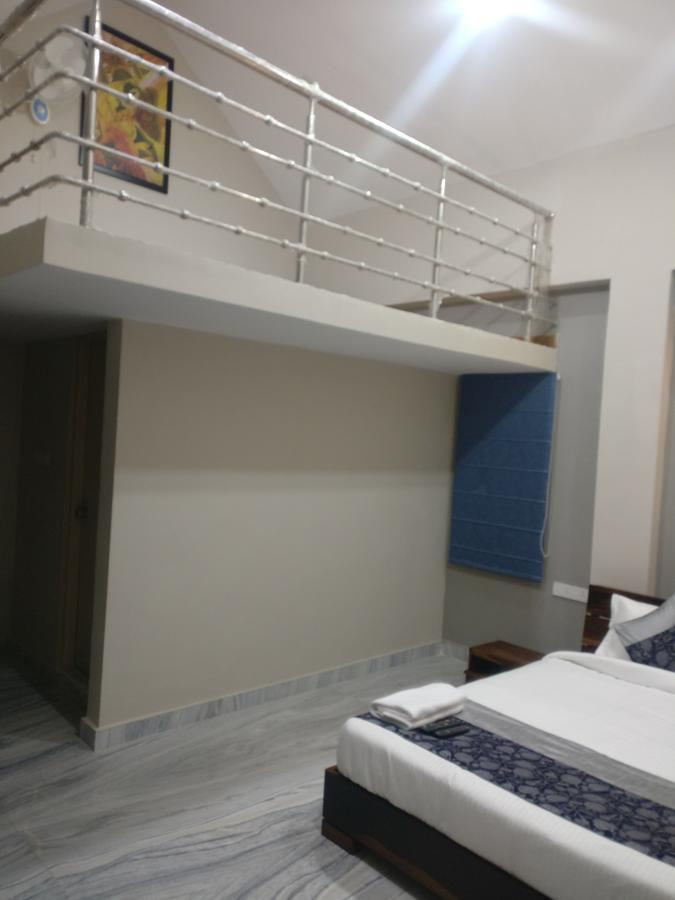 Misty Lake Guest House ไฮเดอราบัด ภายนอก รูปภาพ